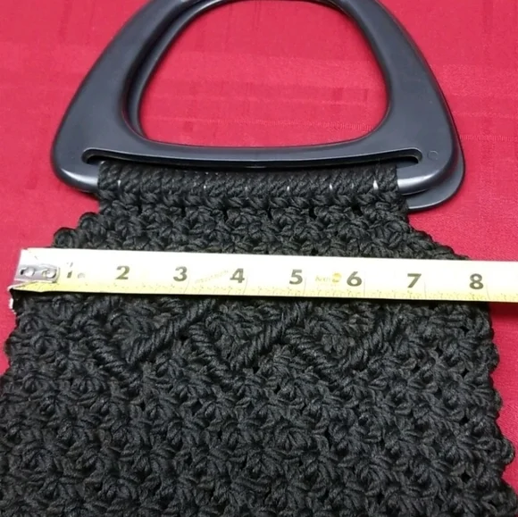 Vintage 70s Boho Handmade Macrame Crochet Purse D-Hoop Handles Lined w/ Pockets - Picture 9 of 12